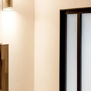 https://high-end-apartment-overlooking-the-quays.hotels-rhonealpes.com
